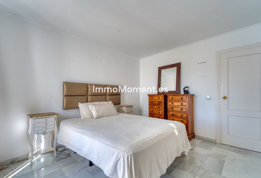 Wiederverkauf - Freistehende Villa - Marbella - Nueva Andalucía