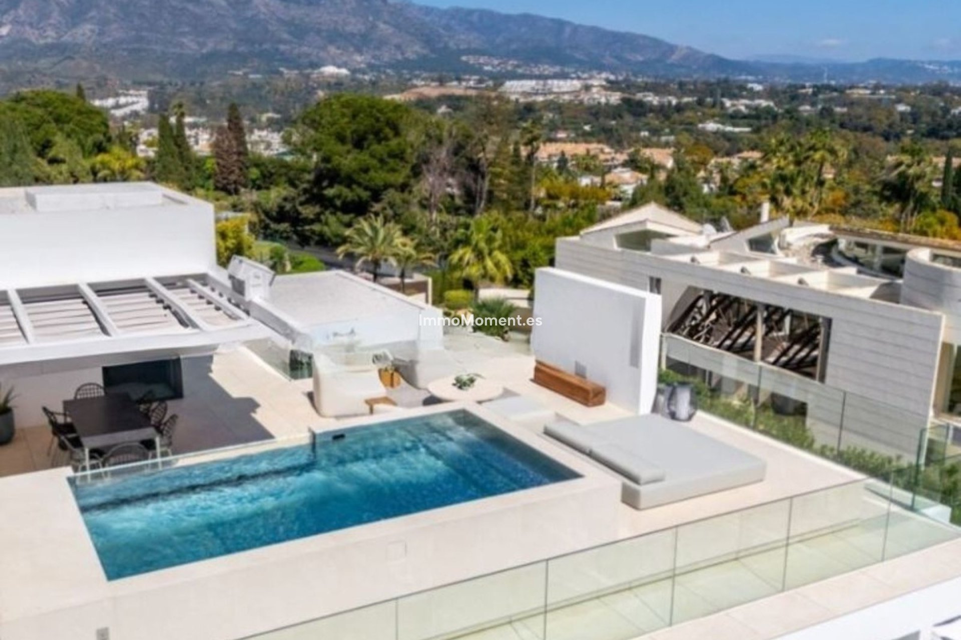 Wiederverkauf - Freistehende Villa - Marbella - Nueva Andalucía