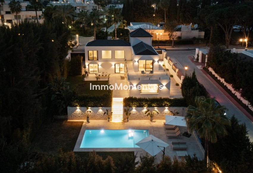 Wiederverkauf - Freistehende Villa - Marbella - Nueva Andalucía