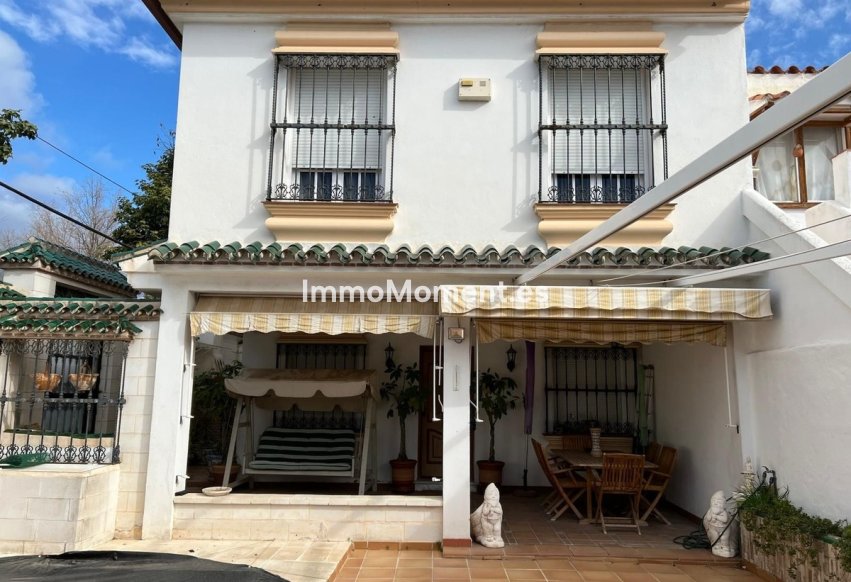 Wiederverkauf - Freistehende Villa - Marbella - Nueva Andalucía
