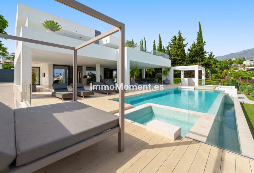 Wiederverkauf - Freistehende Villa - Marbella - Nueva Andalucía