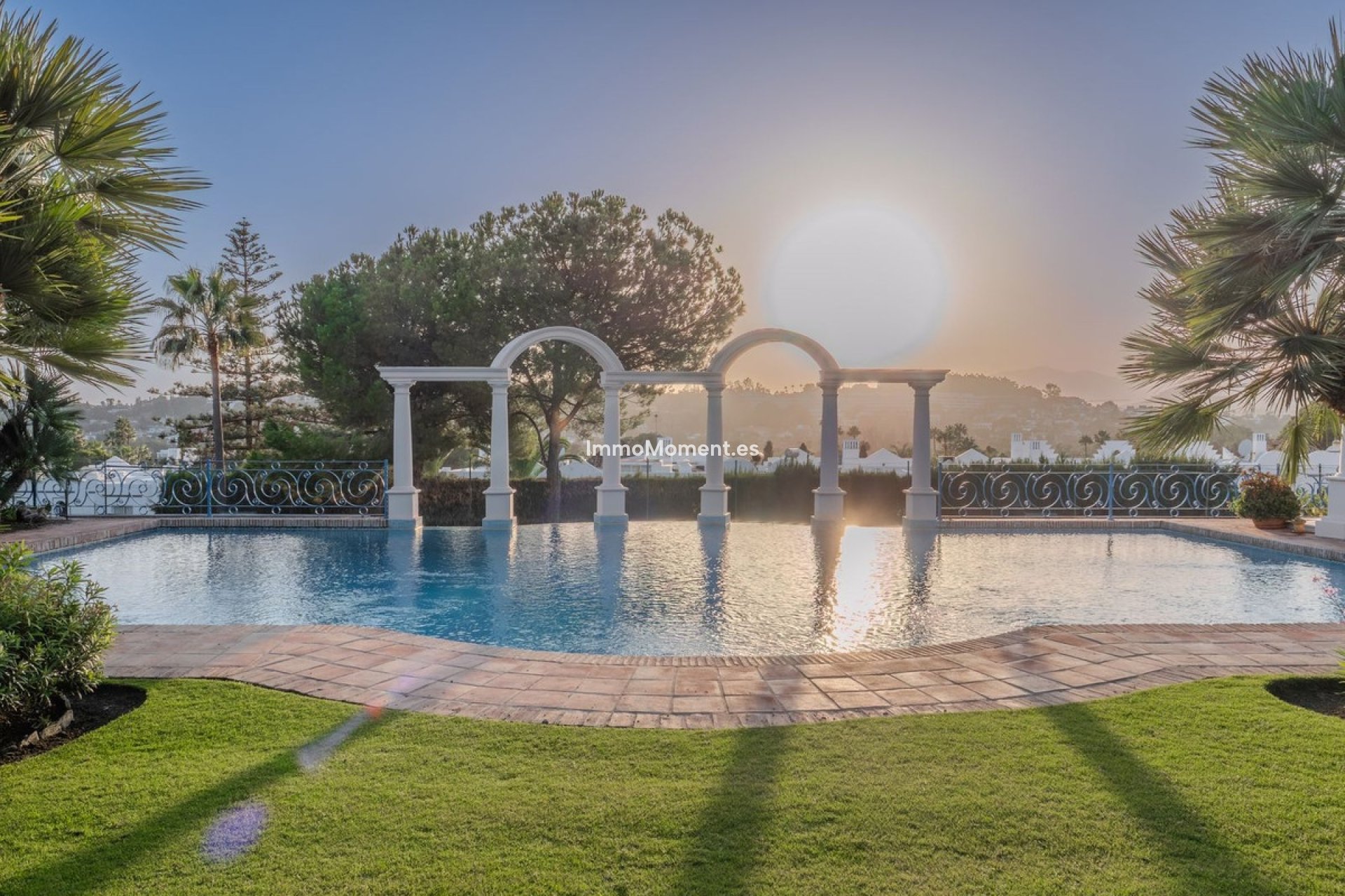 Wiederverkauf - Freistehende Villa - Marbella - Nueva Andalucía
