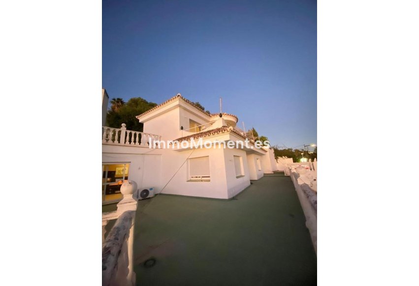 Wiederverkauf - Freistehende Villa - Marbella - Nueva Andalucía