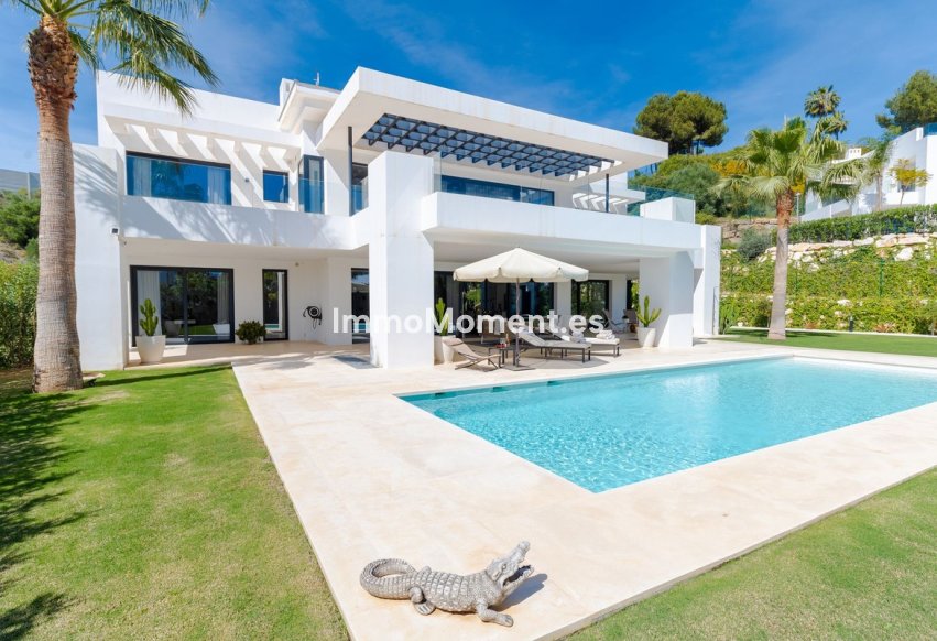 Wiederverkauf - Freistehende Villa - Marbella - Nueva Andalucía