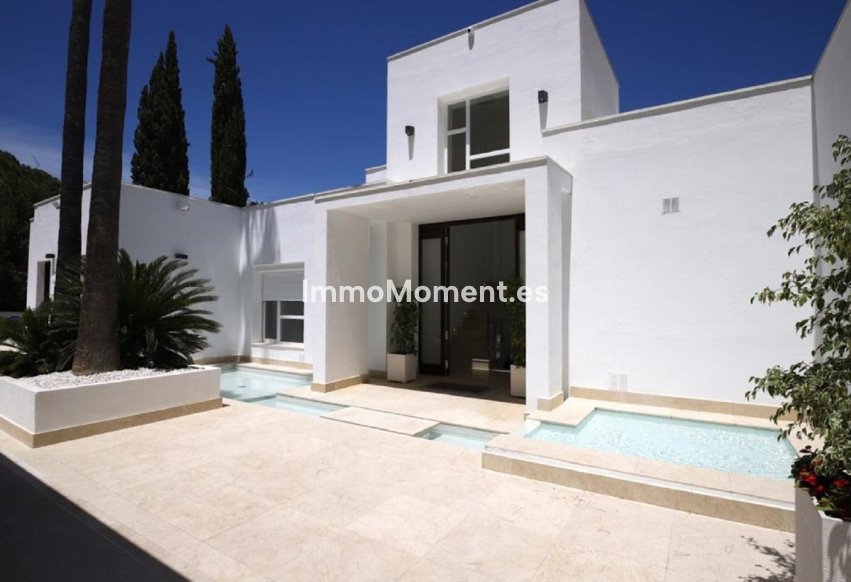 Wiederverkauf - Freistehende Villa - Marbella - Nueva Andalucía