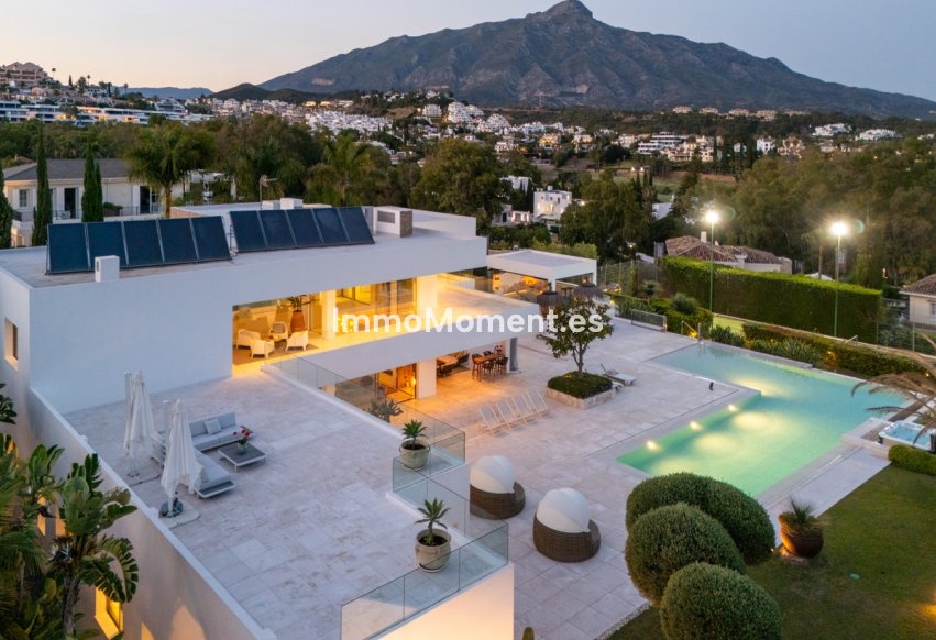 Wiederverkauf - Freistehende Villa - Marbella - Nueva Andalucía
