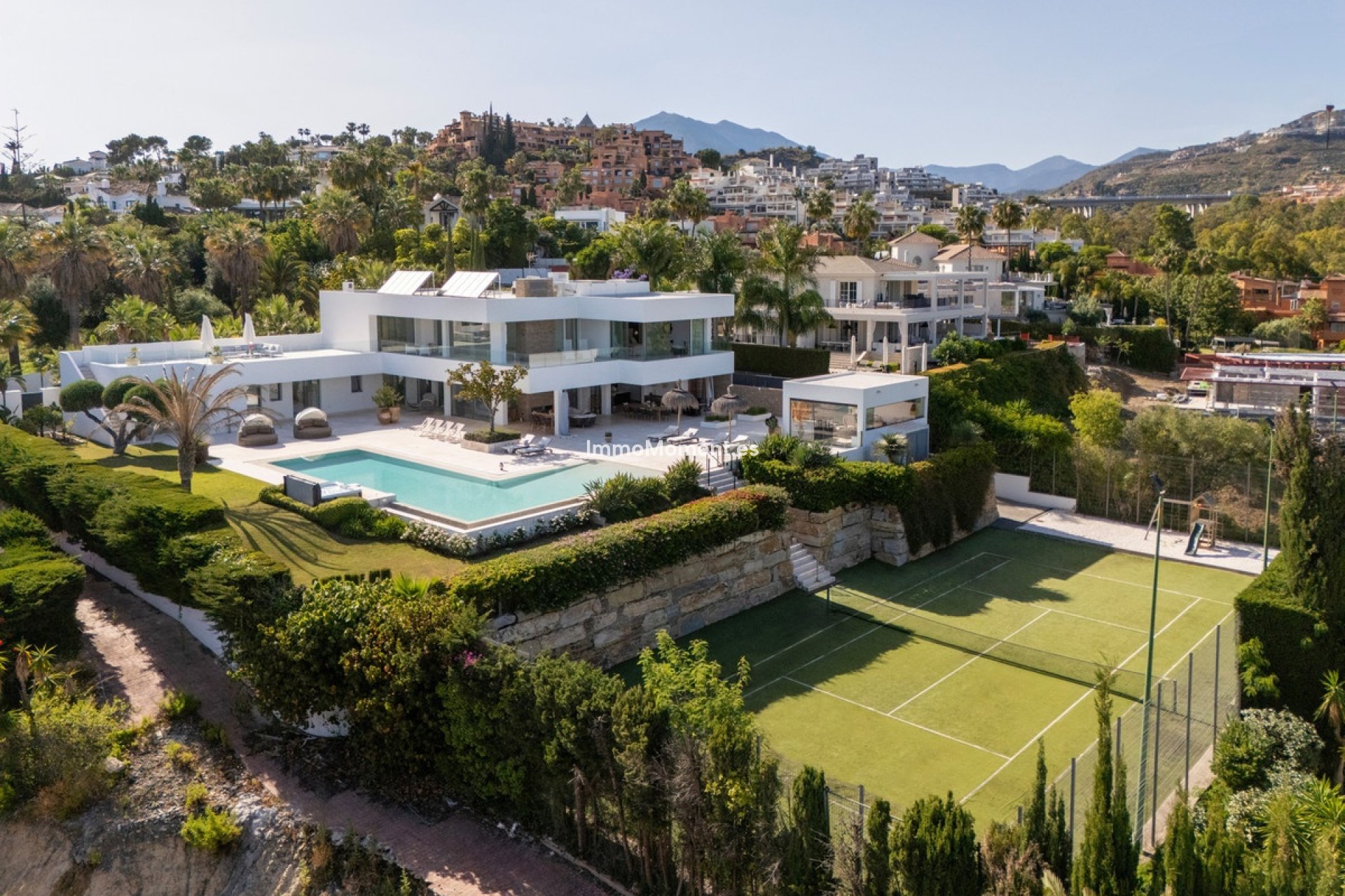 Wiederverkauf - Freistehende Villa - Marbella - Nueva Andalucía