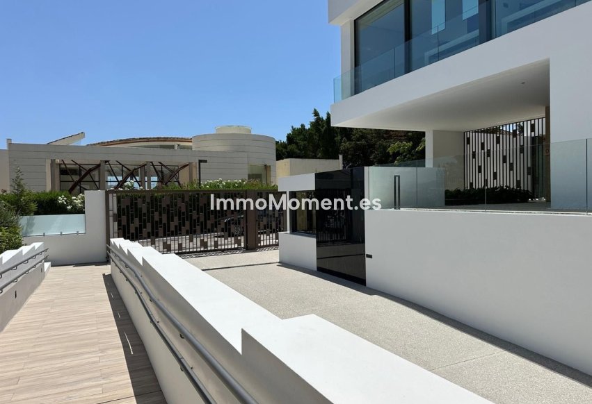 Wiederverkauf - Freistehende Villa - Marbella - Nueva Andalucía