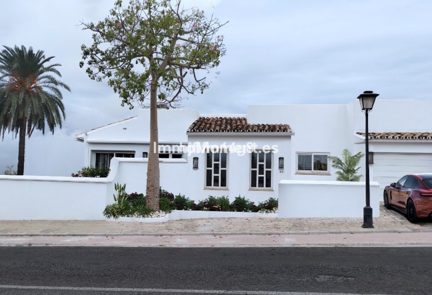 Wiederverkauf - Freistehende Villa - Marbella - Nueva Andalucía