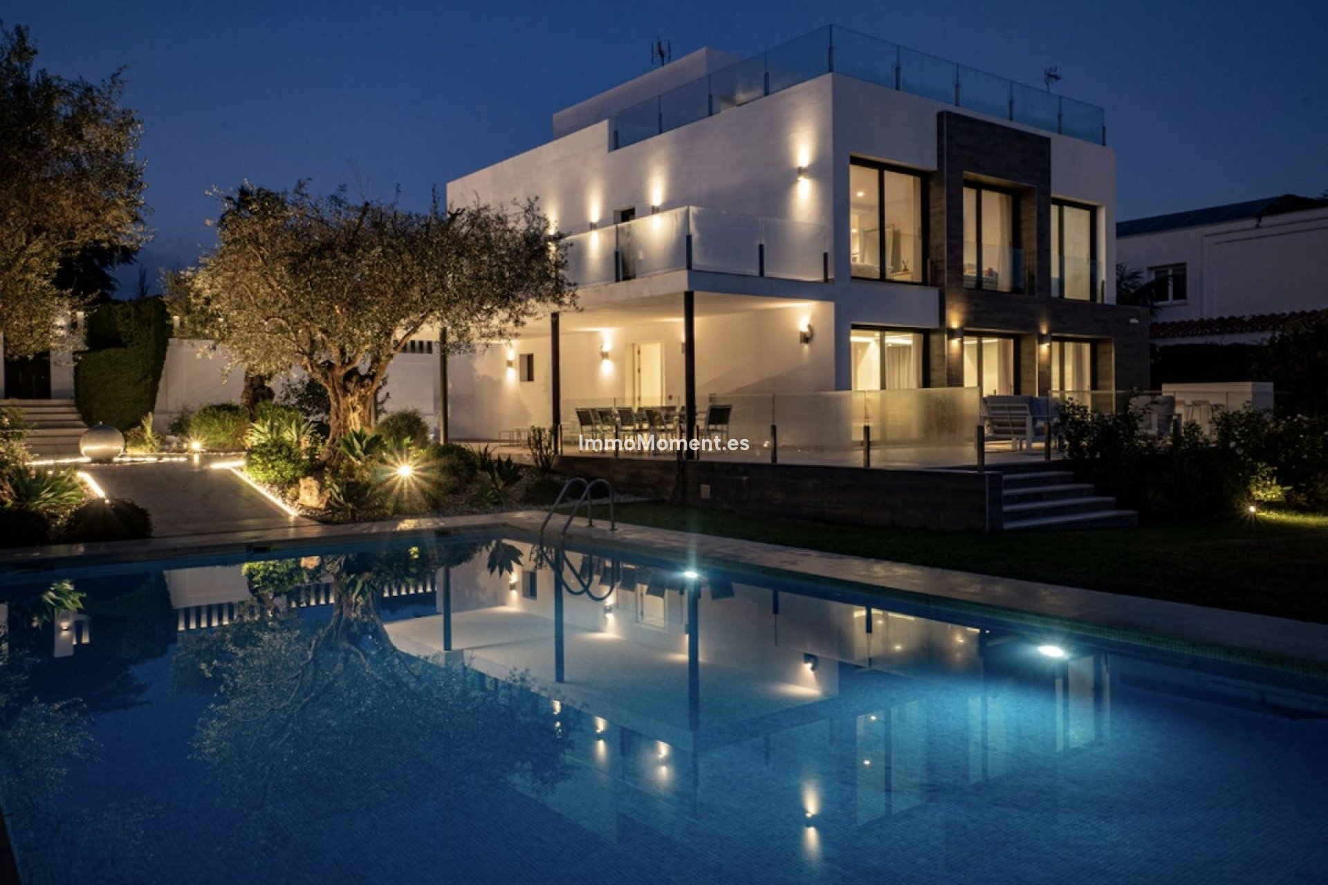 Wiederverkauf - Freistehende Villa - Marbella - Nueva Andalucía