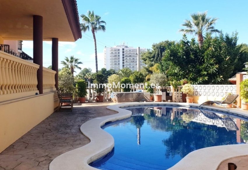 Wiederverkauf - Freistehende Villa - Marbella - Nueva Andalucía