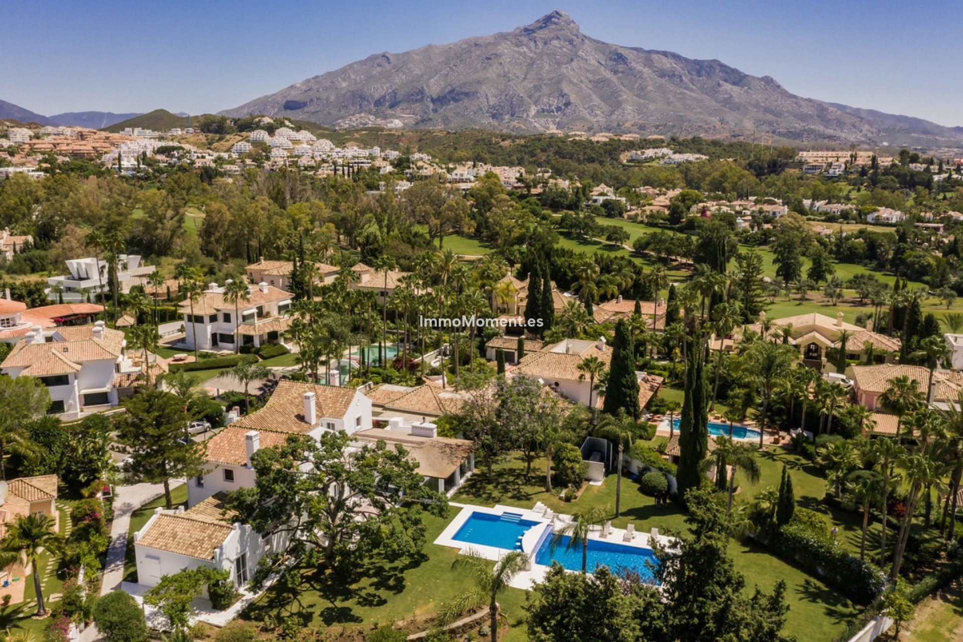 Wiederverkauf - Freistehende Villa - Marbella - Nueva Andalucía