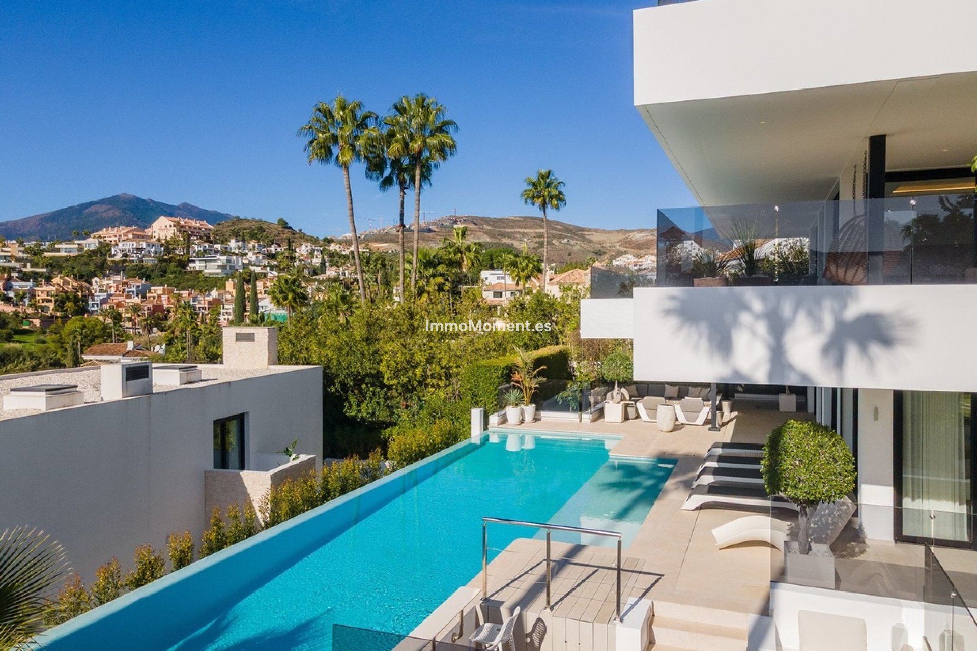 Wiederverkauf - Freistehende Villa - Marbella - Nueva Andalucía