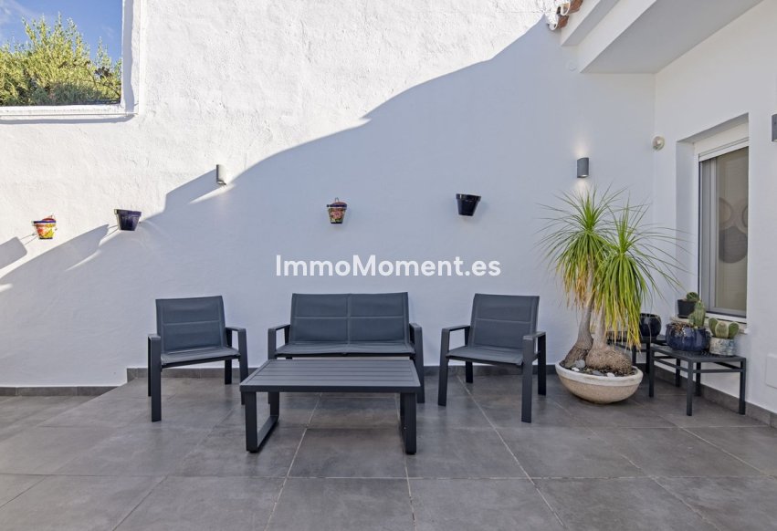 Wiederverkauf - Freistehende Villa - Marbella - Nueva Andalucía
