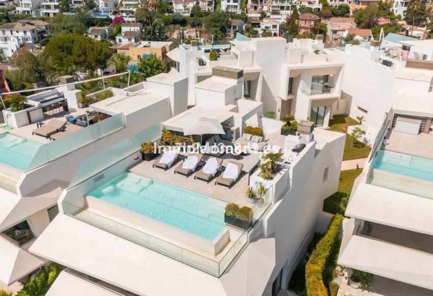 Wiederverkauf - Freistehende Villa - Marbella - Nueva Andalucía
