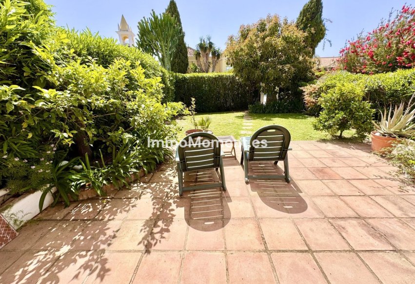 Wiederverkauf - Freistehende Villa - Marbella - Nueva Andalucía