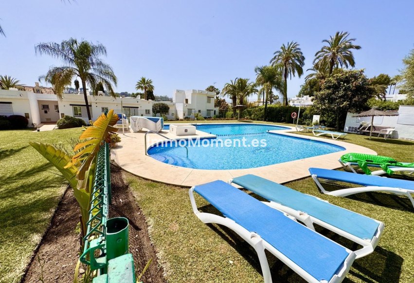 Wiederverkauf - Freistehende Villa - Marbella - Nueva Andalucía