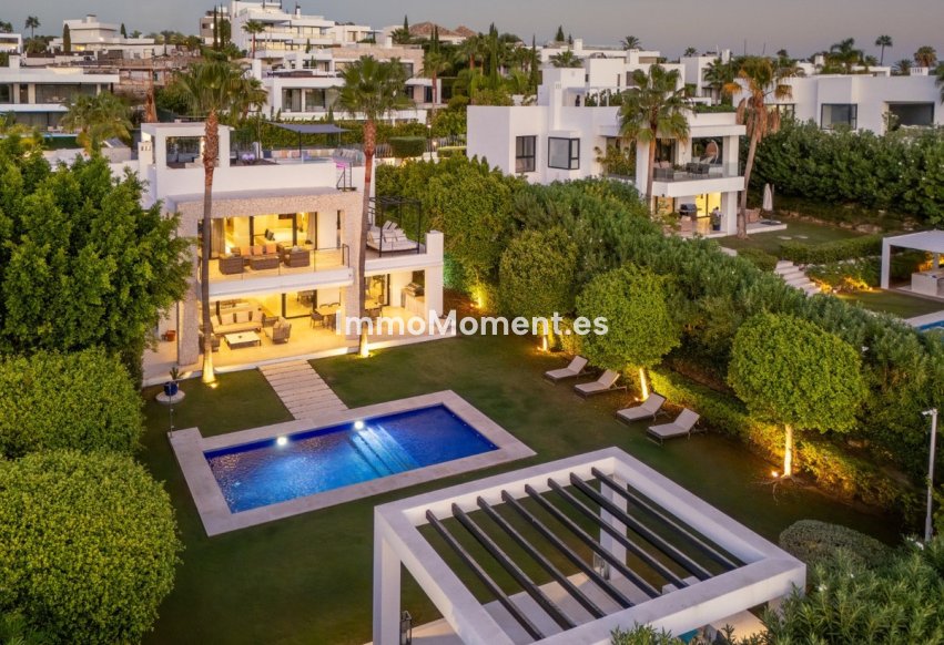 Wiederverkauf - Freistehende Villa - Marbella - Nueva Andalucía