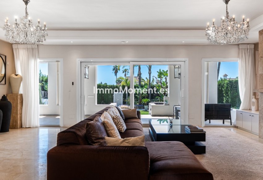 Wiederverkauf - Freistehende Villa - Marbella - Nueva Andalucía