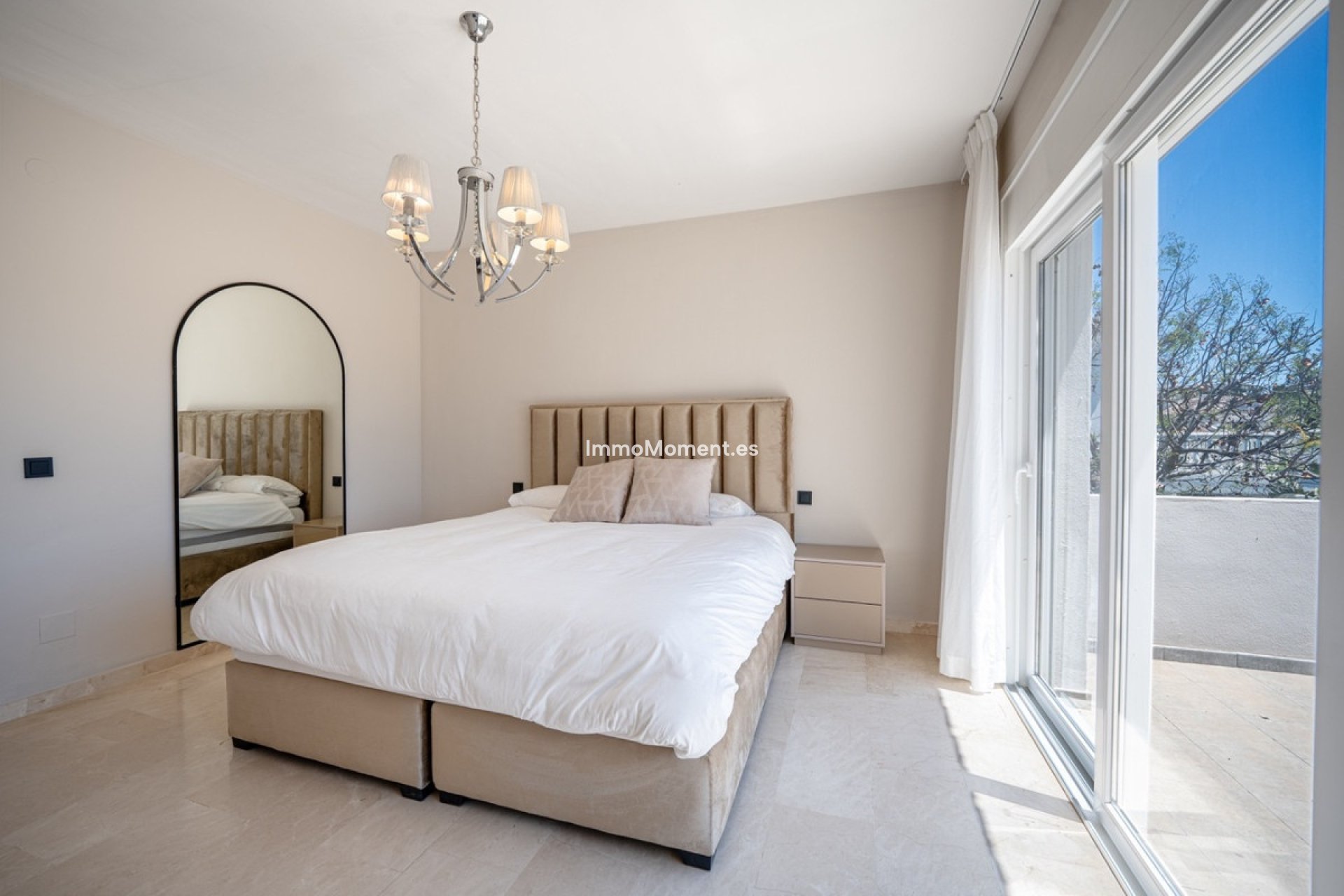 Wiederverkauf - Freistehende Villa - Marbella - Nueva Andalucía