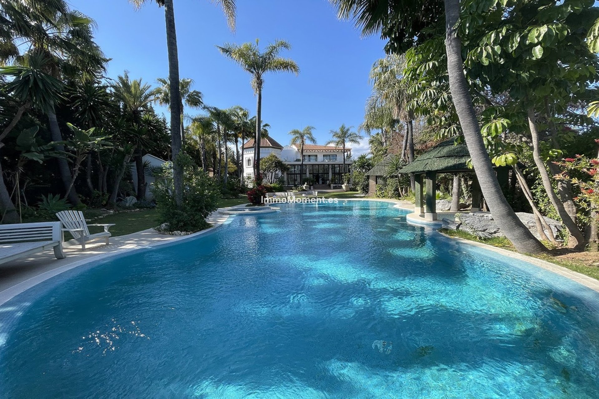 Wiederverkauf - Freistehende Villa - Marbella - Nueva Andalucía