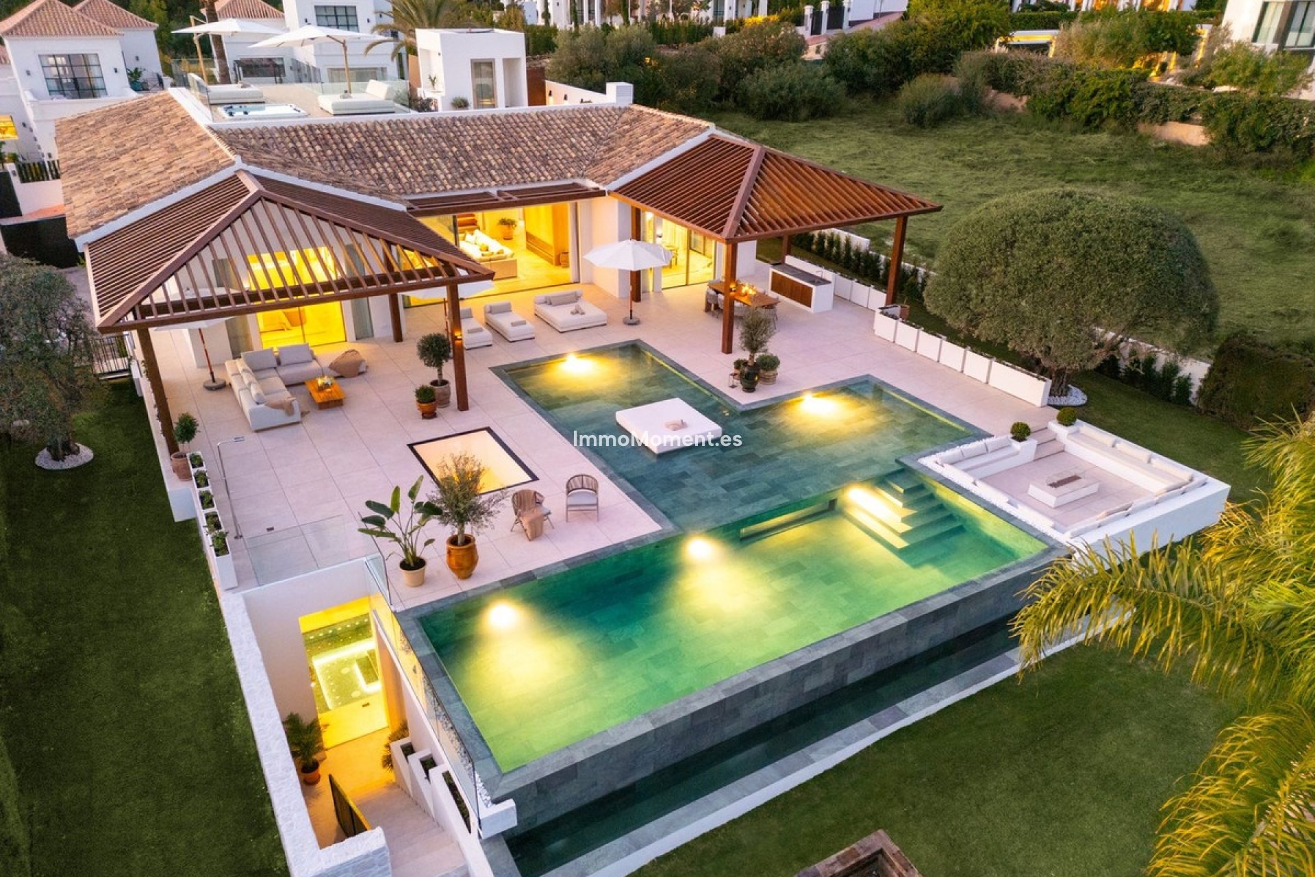 Wiederverkauf - Freistehende Villa - Marbella - Nueva Andalucía