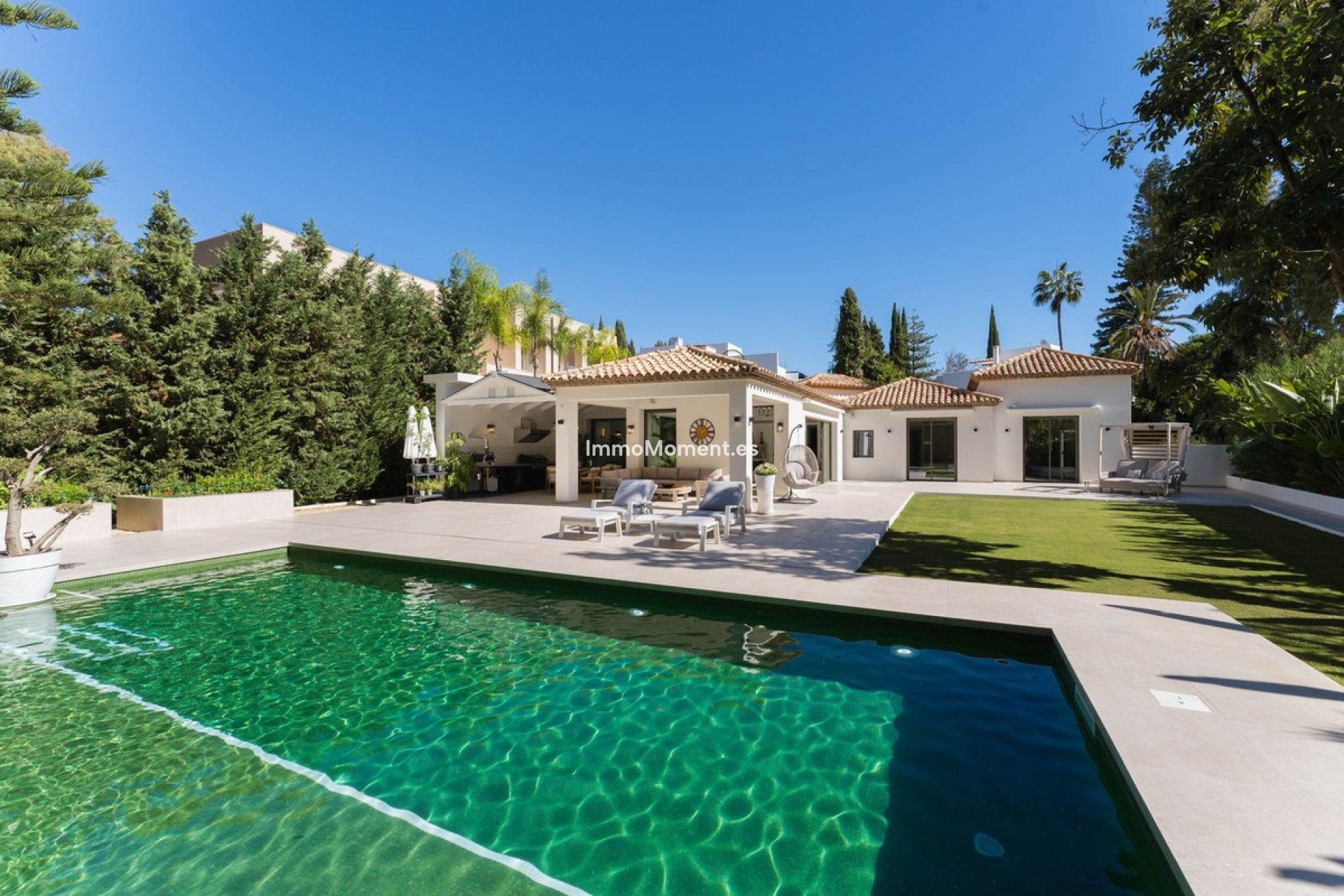 Wiederverkauf - Freistehende Villa - Marbella - Nueva Andalucía