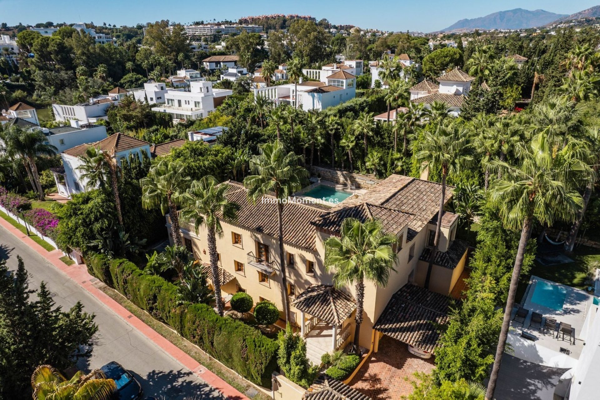 Wiederverkauf - Freistehende Villa - Marbella - Nueva Andalucía