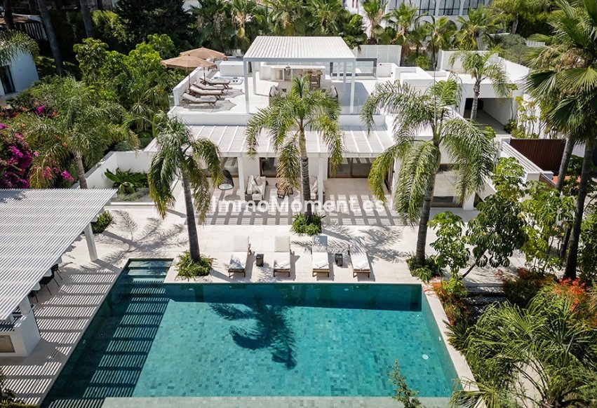 Wiederverkauf - Freistehende Villa - Marbella - Nueva Andalucía