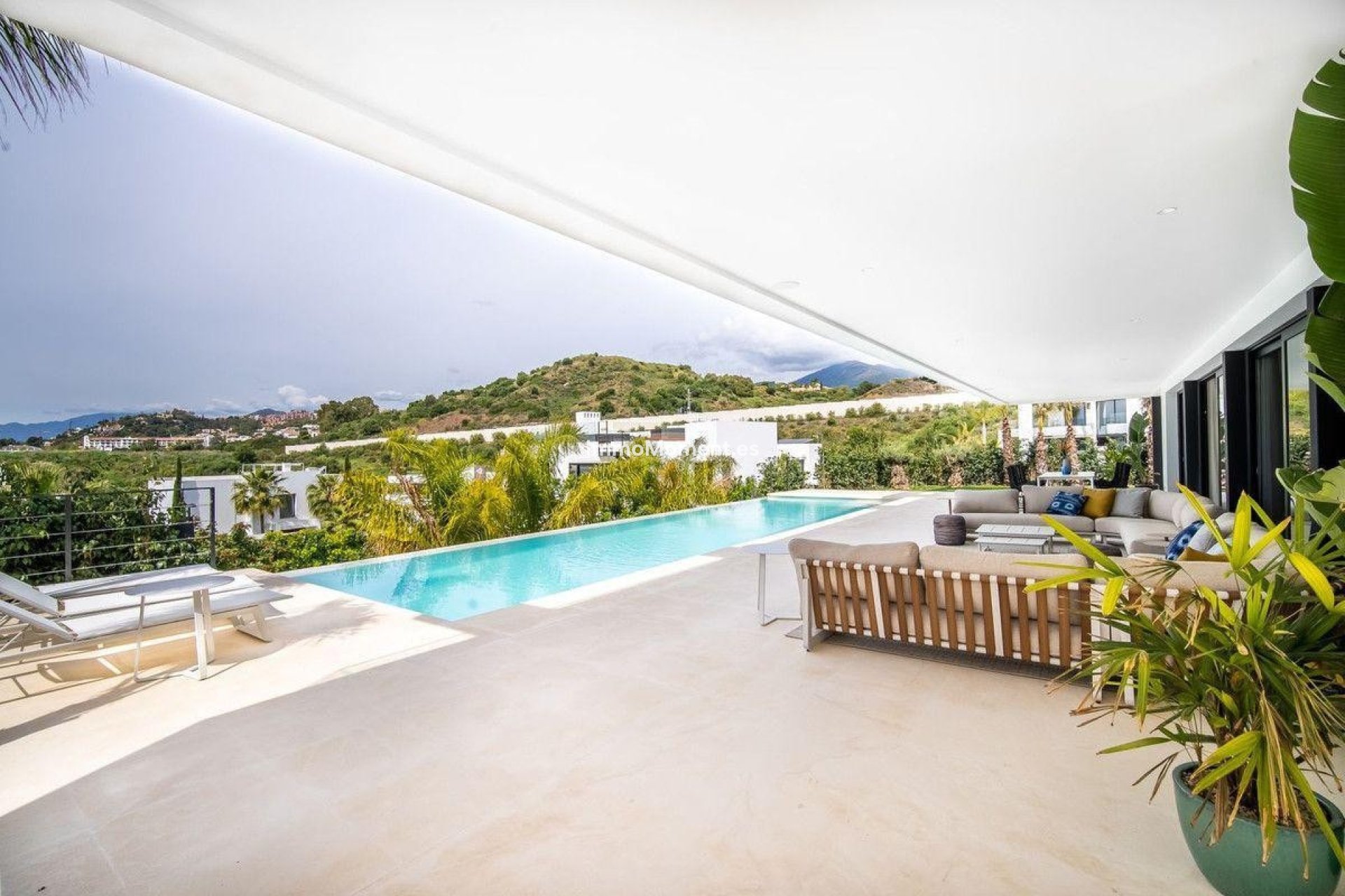 Wiederverkauf - Freistehende Villa - Marbella - Nueva Andalucía