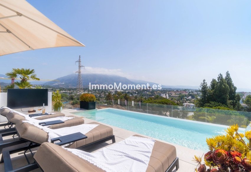 Wiederverkauf - Freistehende Villa - Marbella - Nueva Andalucía