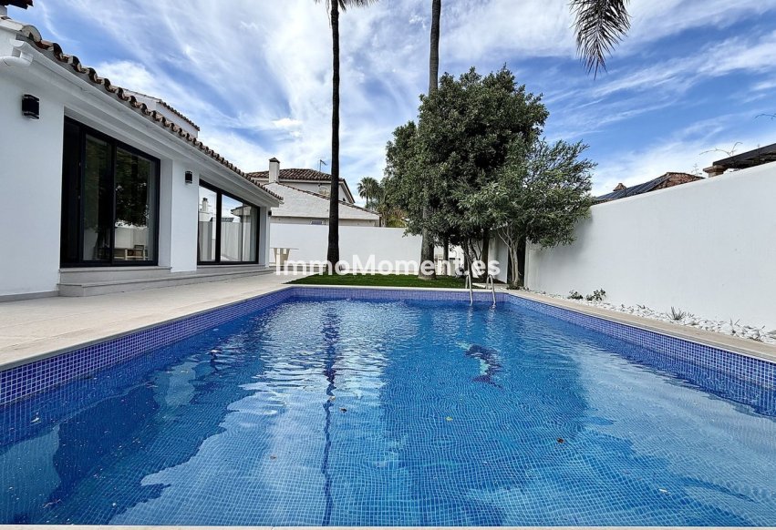 Wiederverkauf - Freistehende Villa - Marbella - Puerto Banús