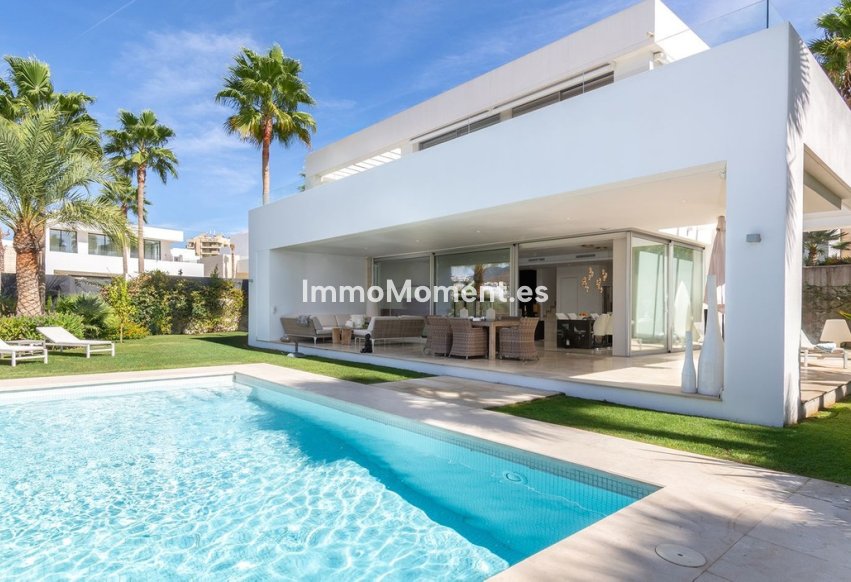 Wiederverkauf - Freistehende Villa - Marbella - Río Real