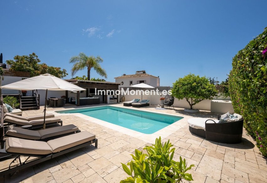 Wiederverkauf - Freistehende Villa - Marbella - Río Real