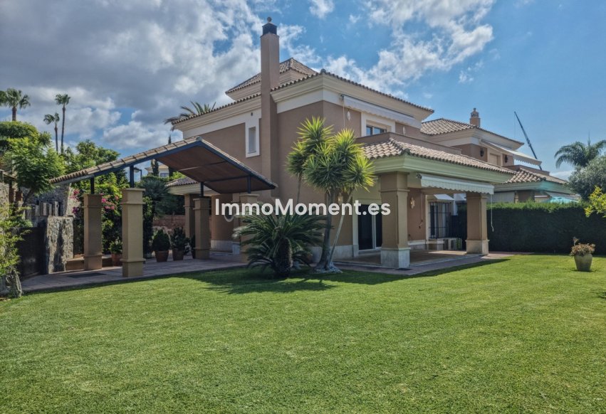 Wiederverkauf - Freistehende Villa - Marbella - Santa Clara