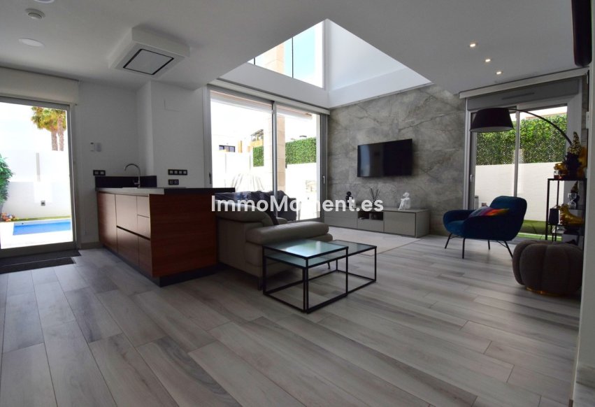 Wiederverkauf - Freistehende Villa - Orihuela - Cabo roig - La Zenia