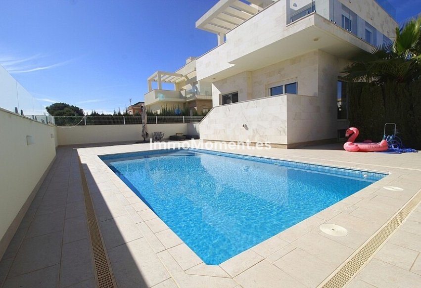 Wiederverkauf - Freistehende Villa - Orihuela Costa - Cabo roig - La Zenia