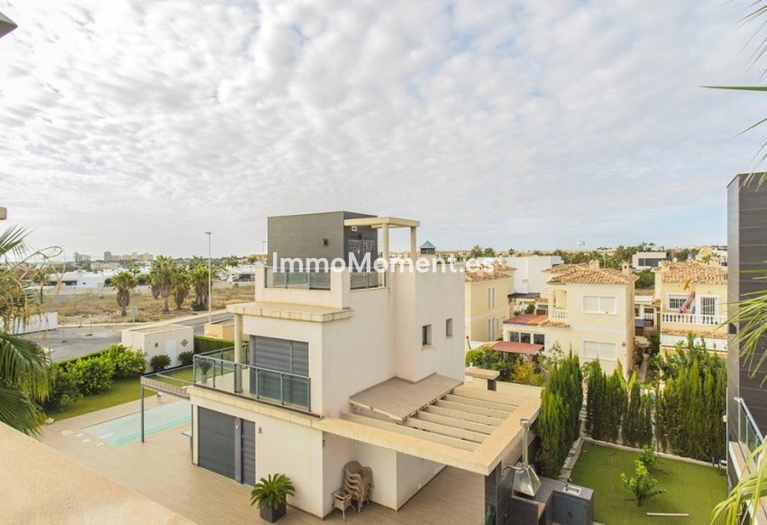Wiederverkauf - Freistehende Villa - Orihuela Costa - Cabo roig - La Zenia
