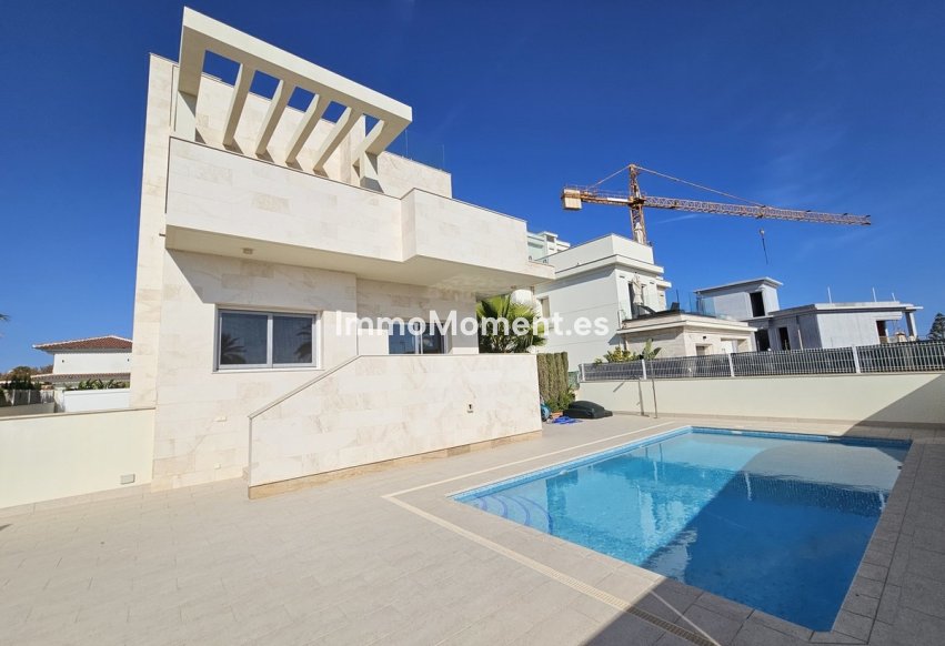 Wiederverkauf - Freistehende Villa - Orihuela Costa - Cabo roig - La Zenia