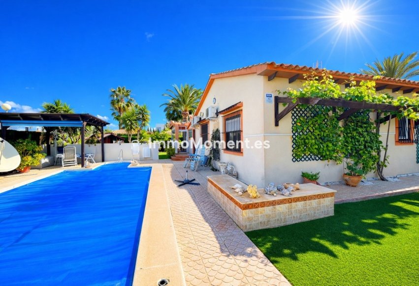Wiederverkauf - Freistehende Villa - Orihuela Costa - Cabo roig - La Zenia