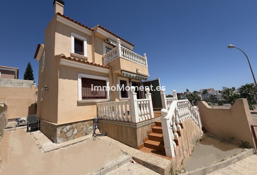 Wiederverkauf - Freistehende Villa - Orihuela Costa - Villamartín