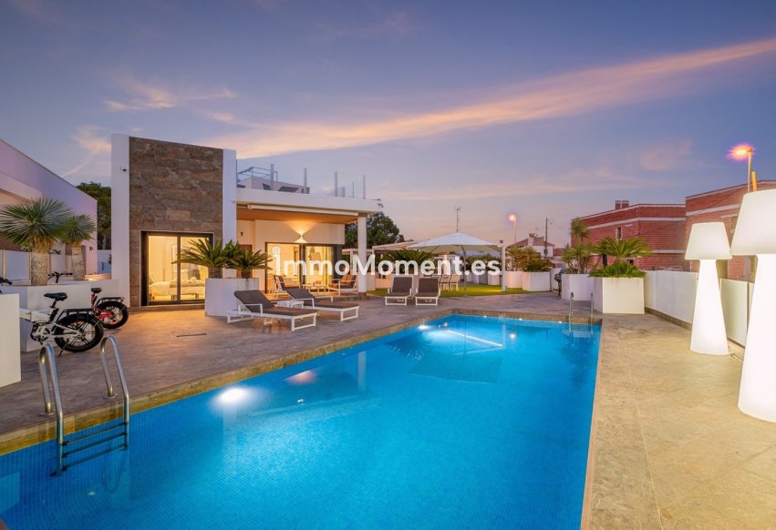 Wiederverkauf - Freistehende Villa - Orihuela Costa - Villamartín