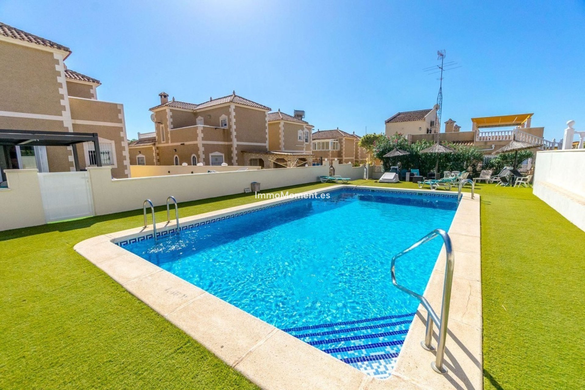 Wiederverkauf - Freistehende Villa - Orihuela Costa - Villamartín
