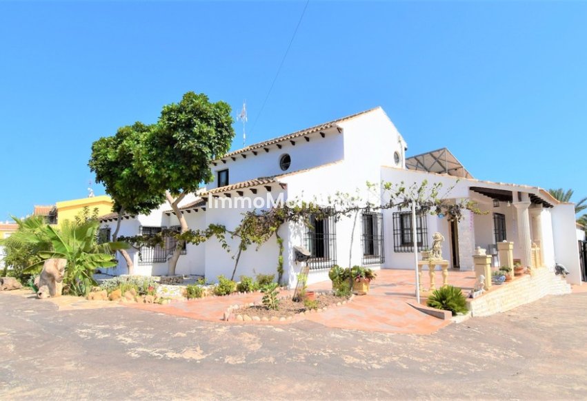 Wiederverkauf - Freistehende Villa - Orihuela Costa - Villamartín