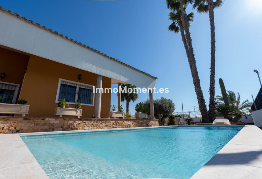 Wiederverkauf - Freistehende Villa - Orihuela - Orihuela Centro