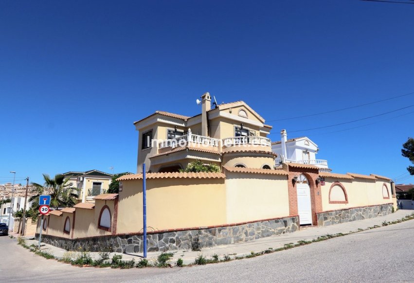 Wiederverkauf - Freistehende Villa - Orihuela - Villamartin