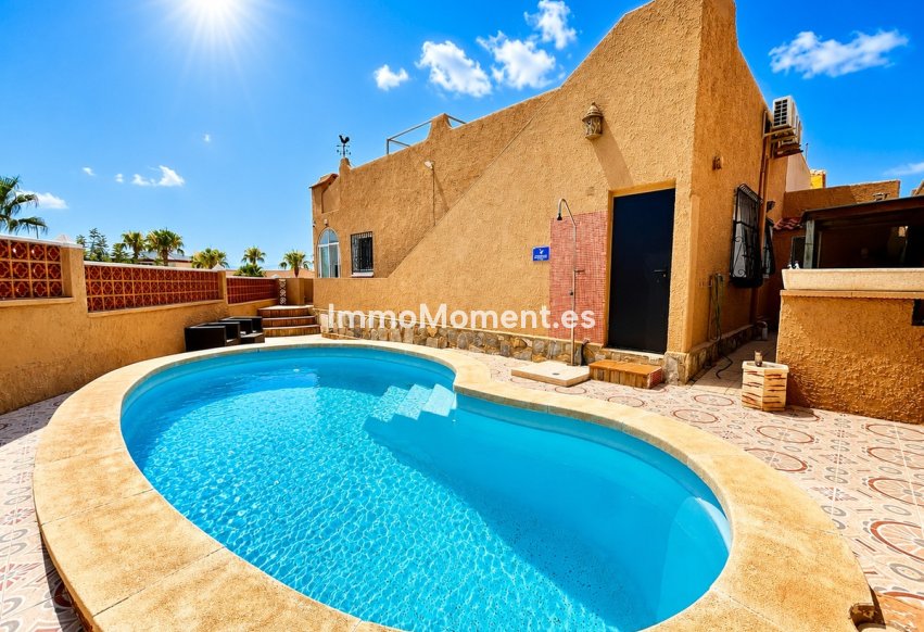 Wiederverkauf - Freistehende Villa - Orihuela - Villamartín
