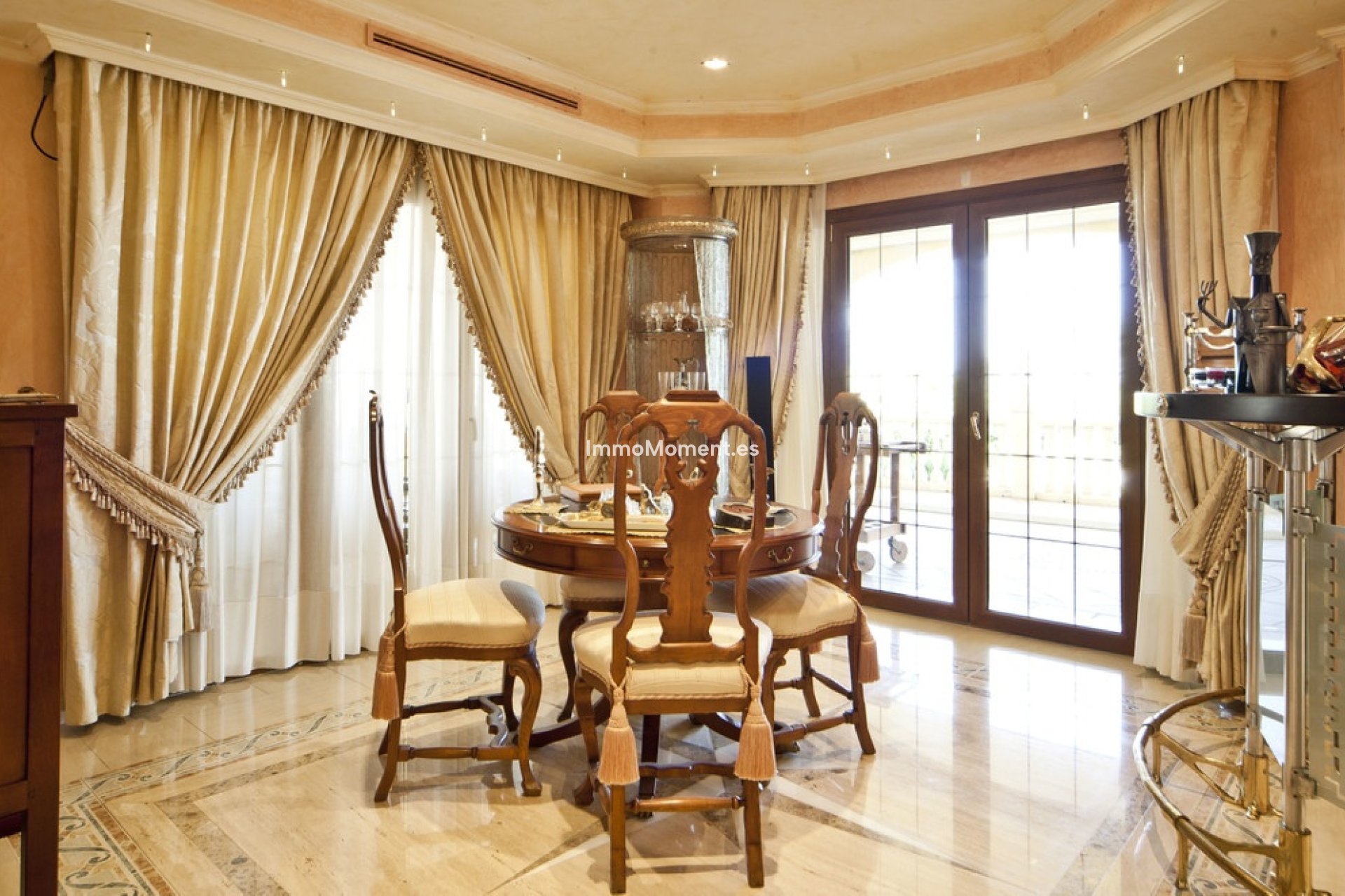 Wiederverkauf - Freistehende Villa - Puerto Banús