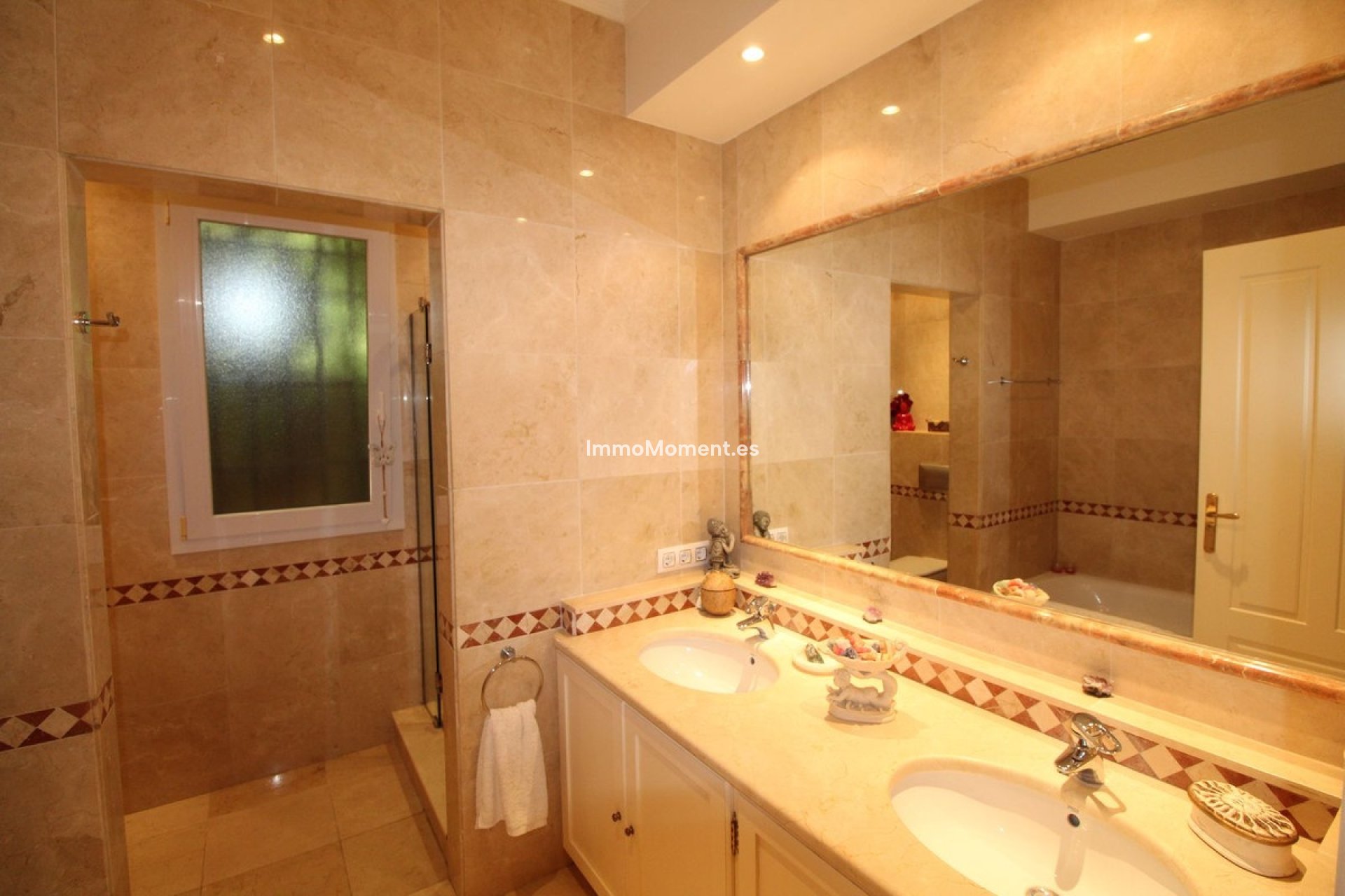 Wiederverkauf - Freistehende Villa - Sotogrande - Sotogrande Alto