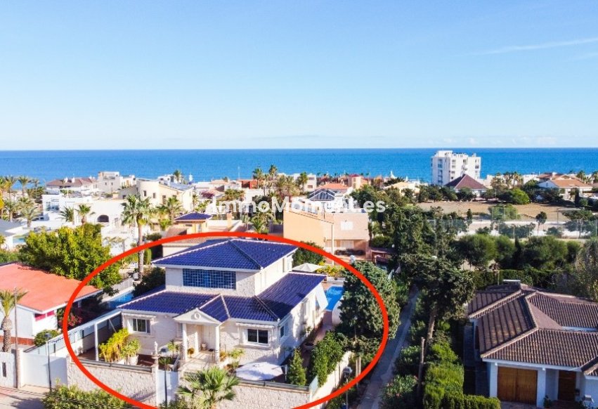 Wiederverkauf - Freistehende Villa - Torrevieja - La Mata